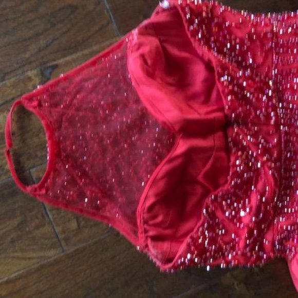 Beautiful Sherri Hill Red Evening Gown-Full Length - Picture 7 of 15